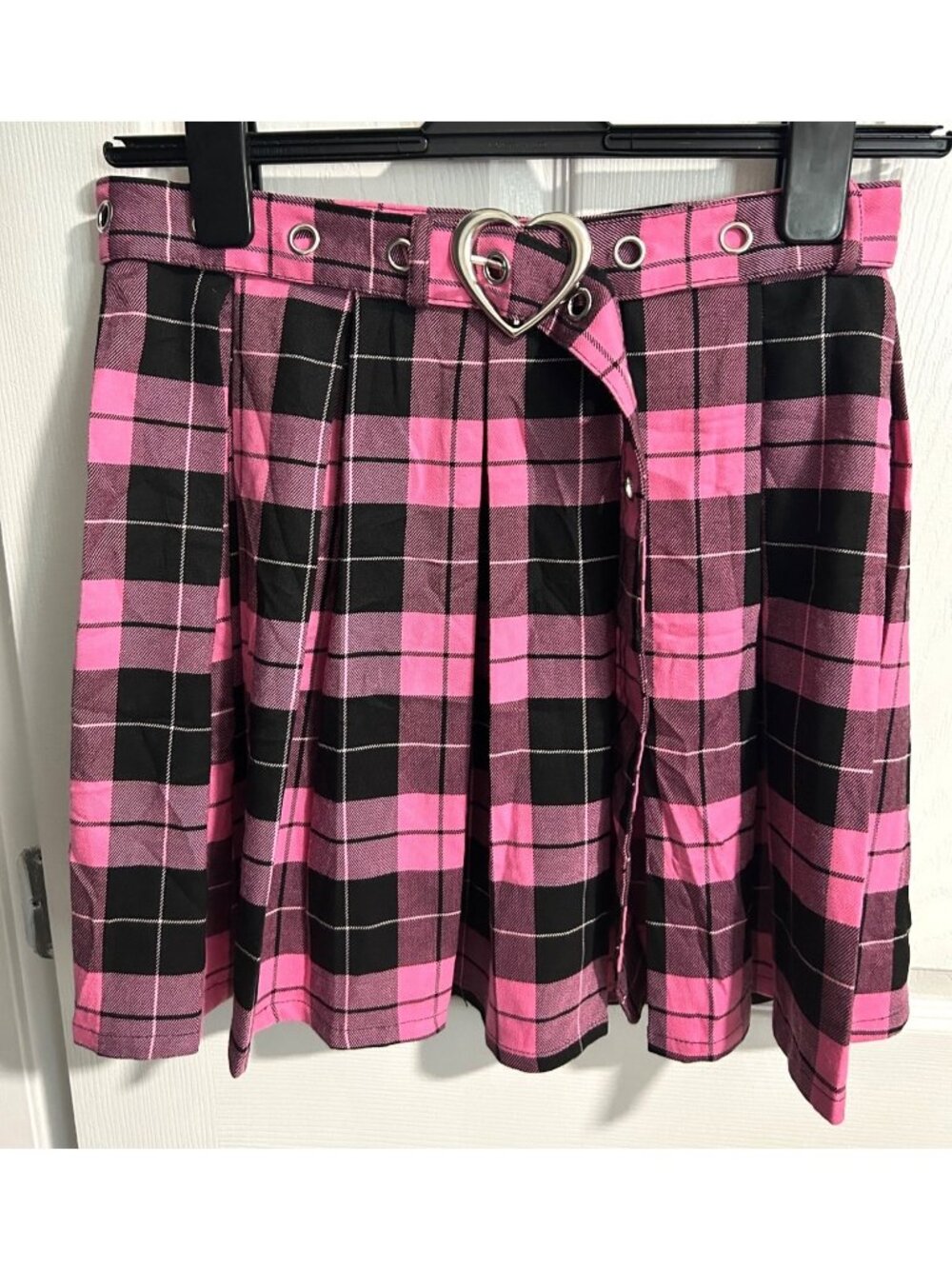 Hot Topic Pink Black Plaid Pleated Mini Skirt Heart Buckle Belt Size L